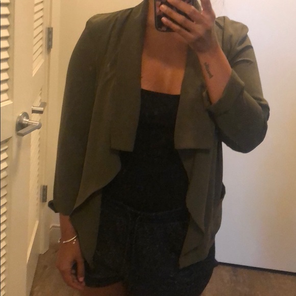 Olive green draped blazer with pockets and belt - Picture 6 of 6